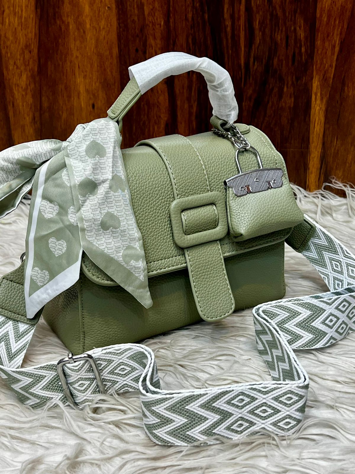 HANDS BAG