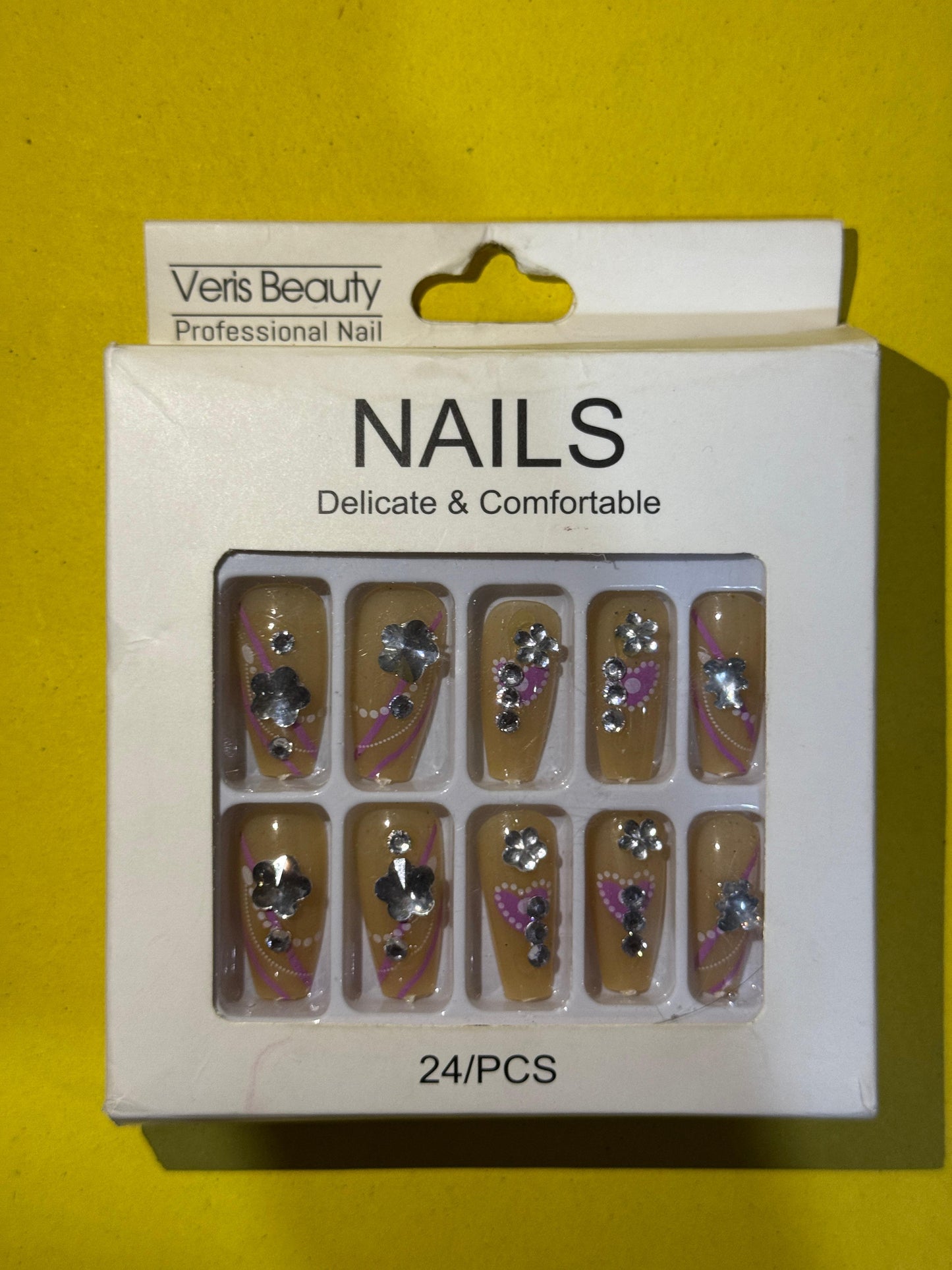 Delicate  Comfortable  Nails