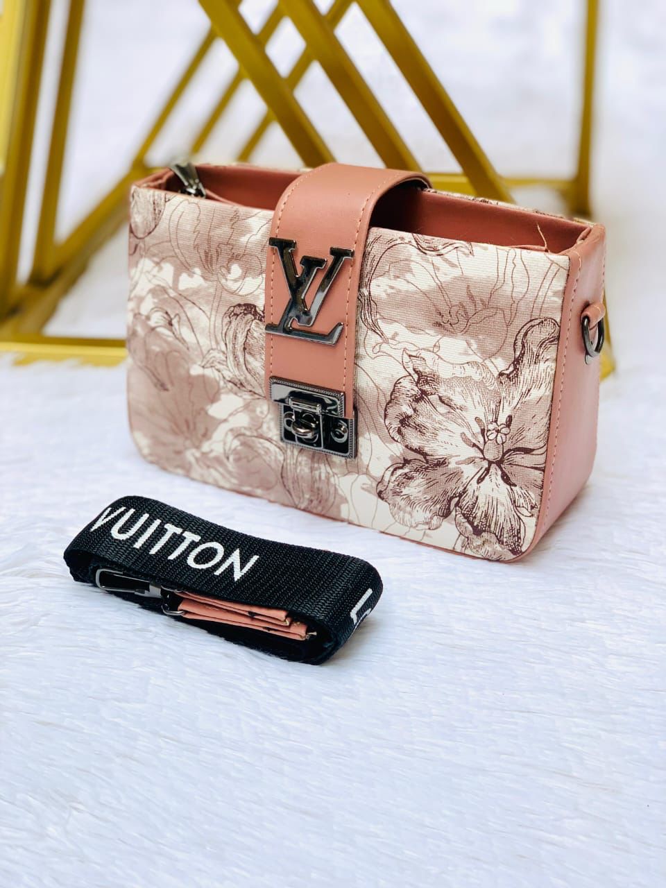HAND BAGS